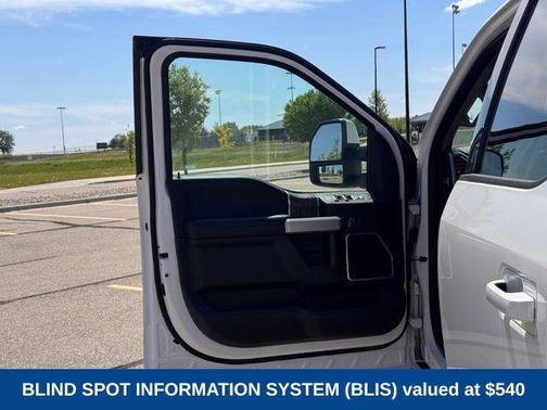 White 2017 Ford F-350 Lariat