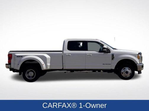 White 2017 Ford F-350 Lariat
