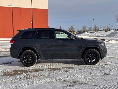 2017 Jeep Grand Cherokee Altitude