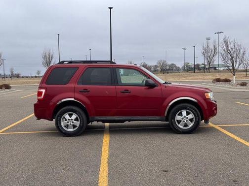 Sangria Red Metallic 2010 Ford Escape XLT