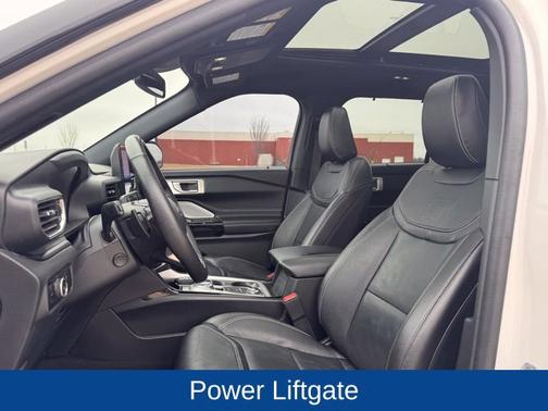 White 2023 Ford Explorer Base