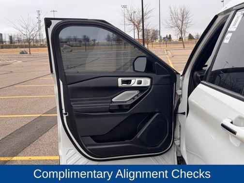 Star White Metallic Tri-Coat 2023 Ford Explorer ST