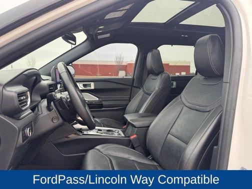 Star White Metallic Tri-Coat 2023 Ford Explorer ST