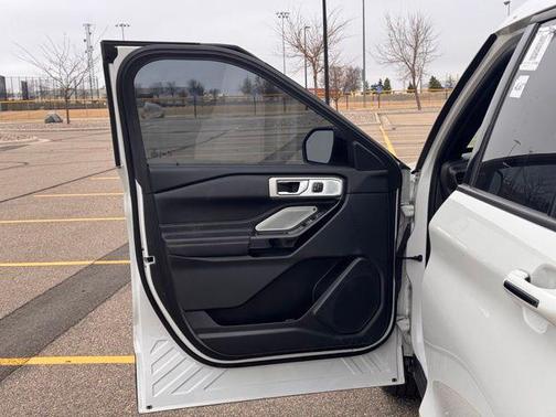 Star White Metallic Tri-Coat 2023 Ford Explorer ST