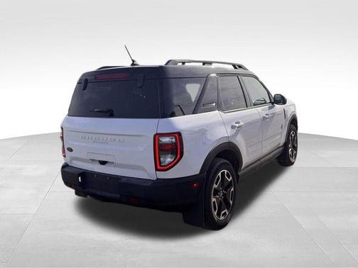 Oxford White 2024 Ford Bronco Sport Outer Banks