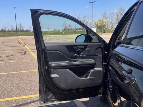 Infinite Black Metallic Clearcoat 2024 Lincoln Corsair Premiere