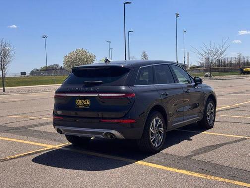 Infinite Black Metallic Clearcoat 2024 Lincoln Corsair Premiere
