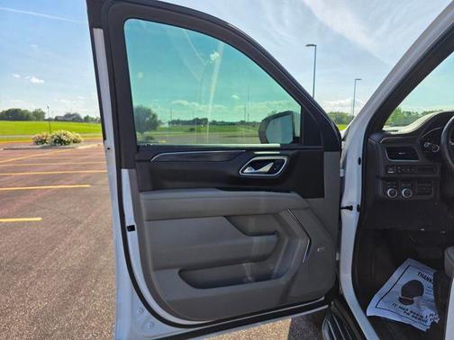 2022 GMC Yukon XL SLT