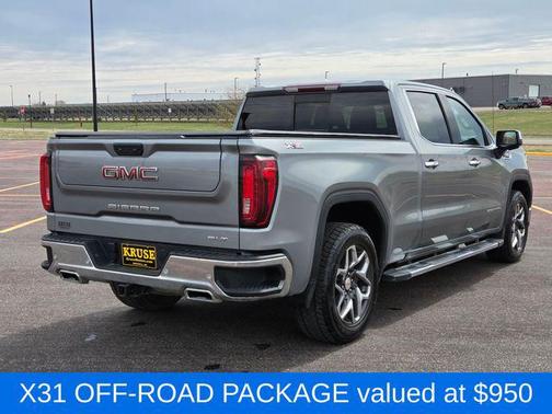 Sterling Metallic 2023 GMC Sierra 1500 SLT