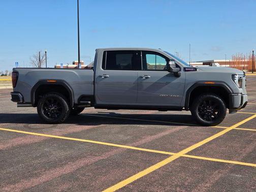 Thunderstorm Gray 2025 GMC Sierra 2500 AT4