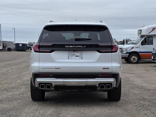 2024 GMC Acadia Denali
