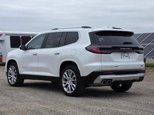 2024 GMC Acadia Denali
