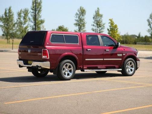Photo 3 of 29 of 2017 RAM 1500 Laramie