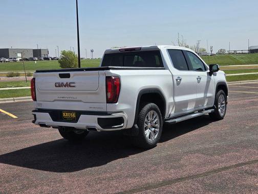 White Frost Tricoat 2022 GMC Sierra 1500 Denali