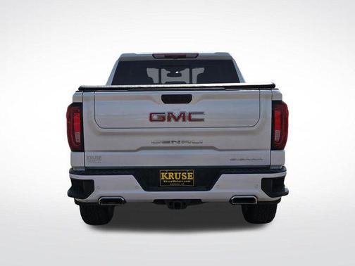 White Frost Tricoat 2022 GMC Sierra 1500 Denali