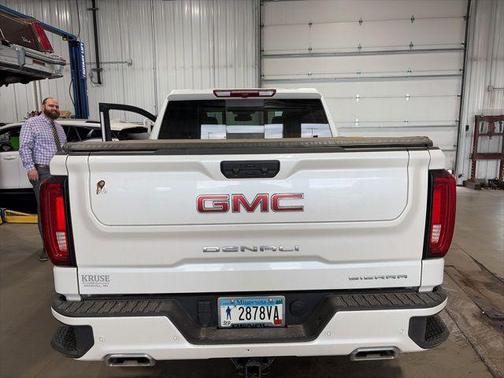 White Frost Tricoat 2022 GMC Sierra 1500 Denali