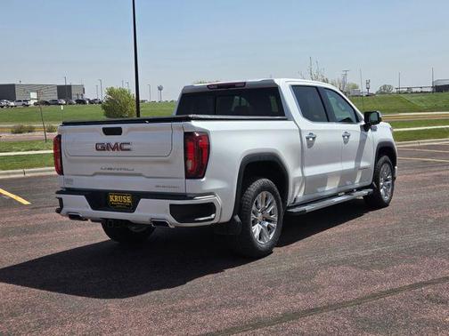 White Frost Tricoat 2022 GMC Sierra 1500 Denali