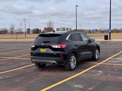 2022 Ford Escape Titanium
