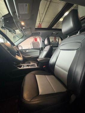 Atlas Blue Metallic 2022 Ford Explorer XLT