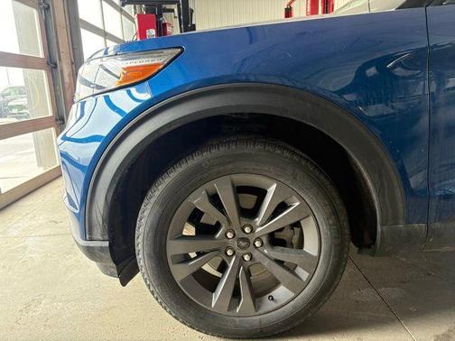 Atlas Blue Metallic 2022 Ford Explorer XLT