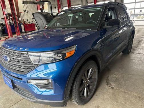 Atlas Blue Metallic 2022 Ford Explorer XLT