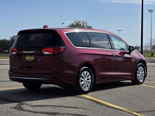 2018 Chrysler Pacifica Touring Plus