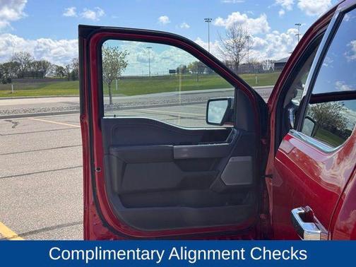 Rapid Red Metallic Tinted Clearcoat 2023 Ford F-150 Lariat
