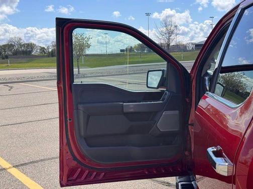 Rapid Red Metallic Tinted Clearcoat 2023 Ford F-150 Lariat