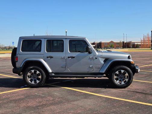 Billet Silver Metallic Clearcoat 2021 Jeep Wrangler Unlimited Sahara