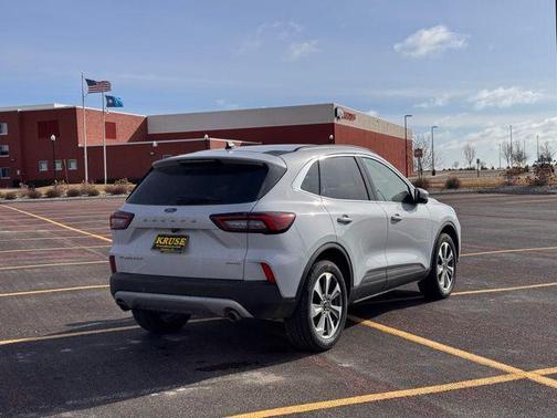 2025 Ford Escape Platinum