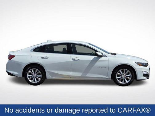 White 2019 Chevrolet Malibu LT