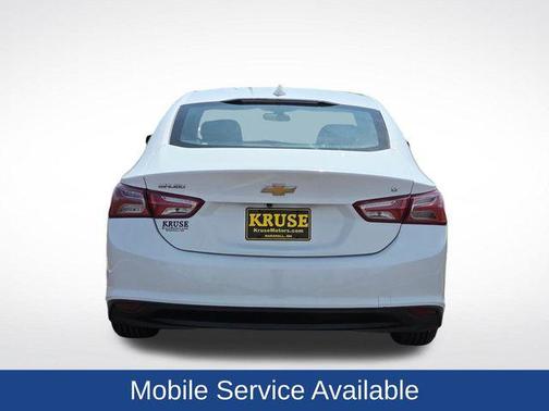 White 2019 Chevrolet Malibu LT