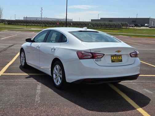 White 2019 Chevrolet Malibu LT