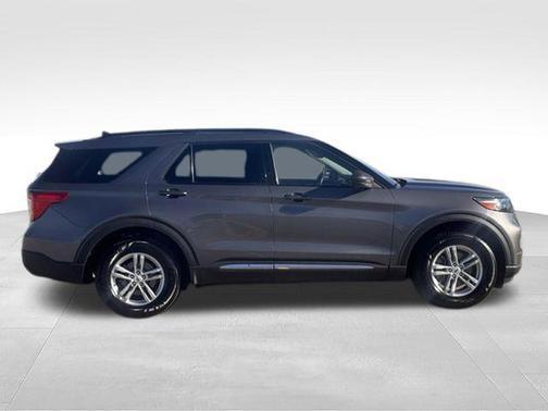 Gray Metallic 2023 Ford Explorer XLT