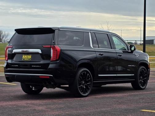2022 GMC Yukon XL Denali