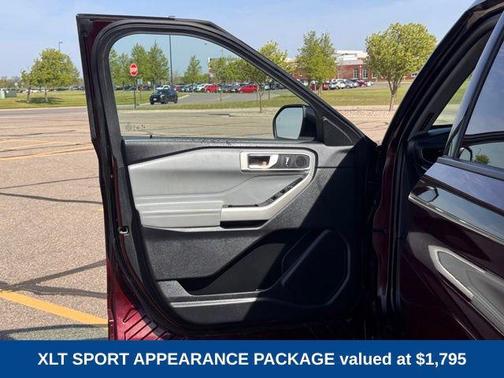 Burgundy 2022 Ford Explorer XLT