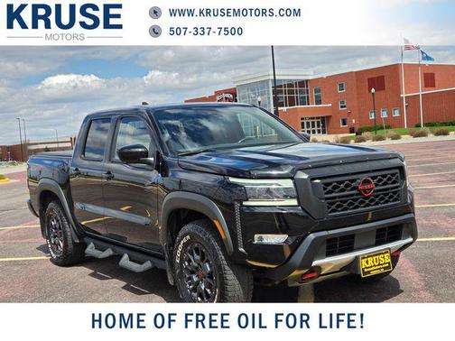 Super Black 2022 Nissan Frontier PRO-4X