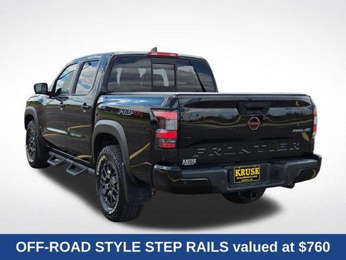 Super Black 2022 Nissan Frontier PRO-4X