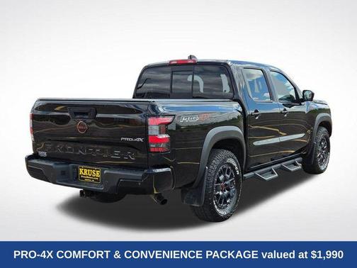 Super Black 2022 Nissan Frontier PRO-4X