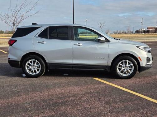Silver Ice Metallic 2022 Chevrolet Equinox 1LT
