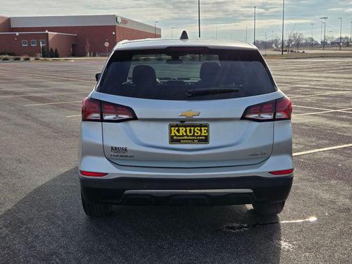 Silver Ice Metallic 2022 Chevrolet Equinox 1LT