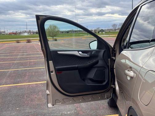Desert Gold Metallic 2020 Ford Escape SEL