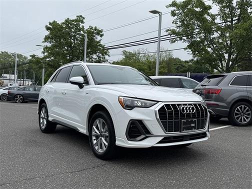 2022 Audi Q3 Premium 45 TFSI S line quattro Tiptronic