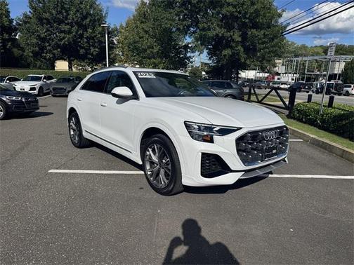 2024 Audi Q8 Premium Plus 55 TFSI quattro