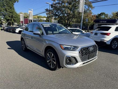 2023 Audi Q5 S line Premium Plus