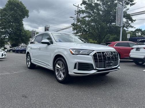2022 Audi Q7 Premium Plus 45 TFSI quattro Tiptronic