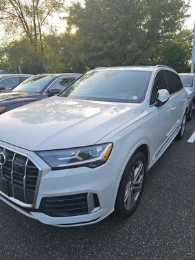 2022 Audi Q7 Premium Plus 45 TFSI quattro Tiptronic