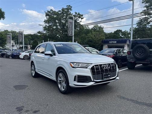 2023 Audi Q7 Premium 45 TFSI quattro Tiptronic