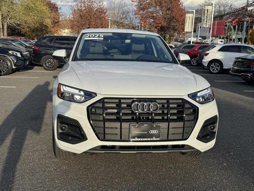 2025 Audi Q5 Premium 40 TFSI quattro S tronic