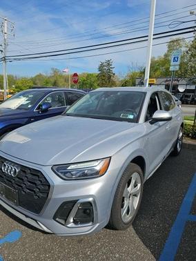 2022 Audi Q5 Premium Plus 45 TFSI S line quattro S tronic